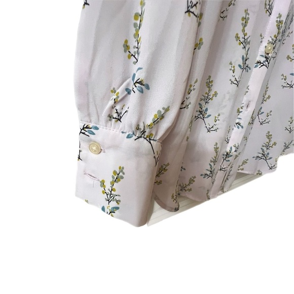 LOFT Petite Button Front Delicate Floral Roll Tab Long Sleeve Blouse Sz XSP - Picture 3 of 10